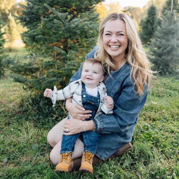 Meet your Posher, Lauren - Picture 1 of 1